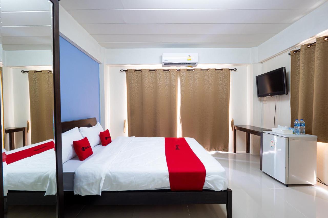 Si Fah At Bangsaen Hotel Ban Rong Khoei Екстериор снимка