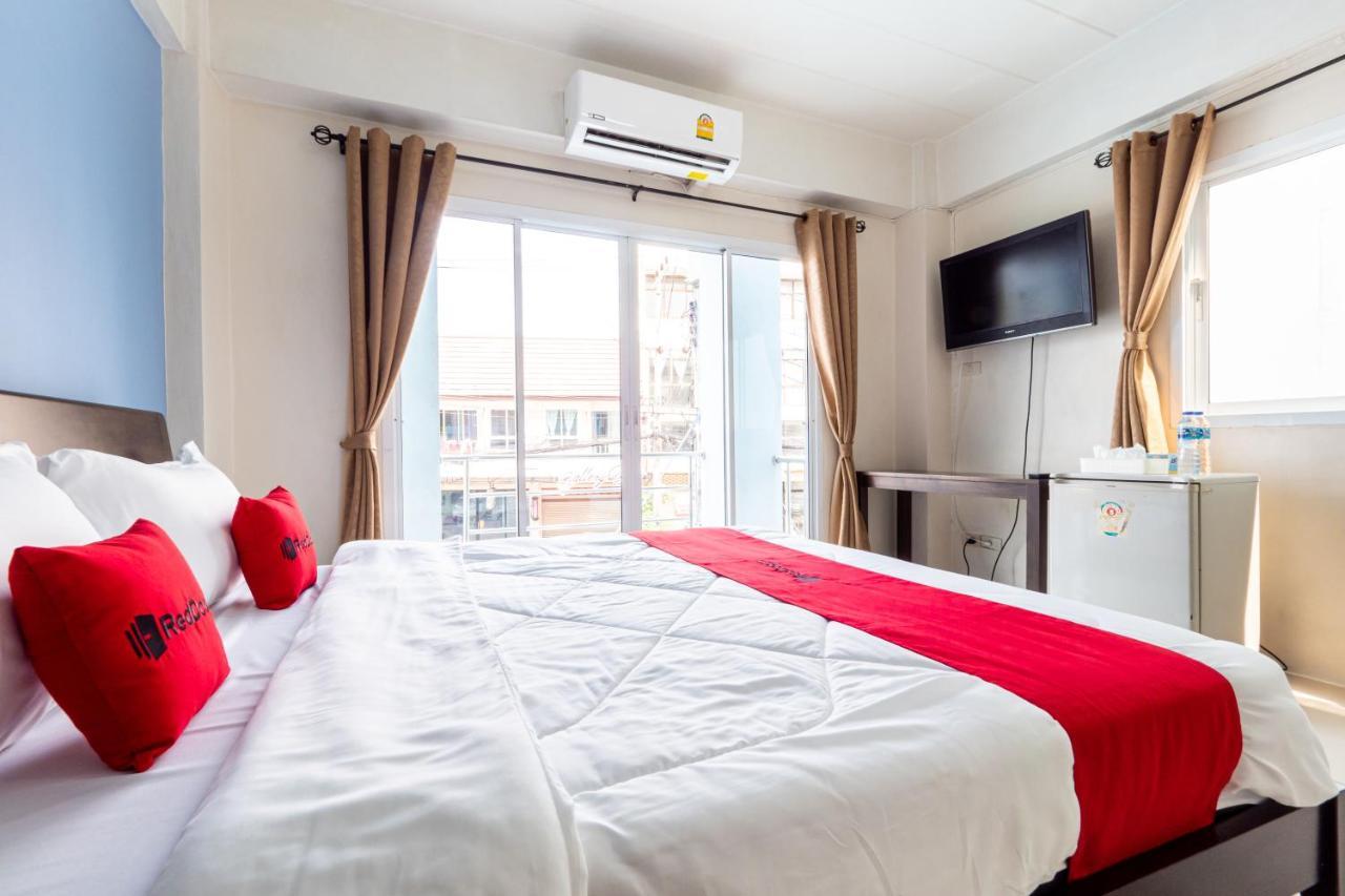 Si Fah At Bangsaen Hotel Ban Rong Khoei Екстериор снимка