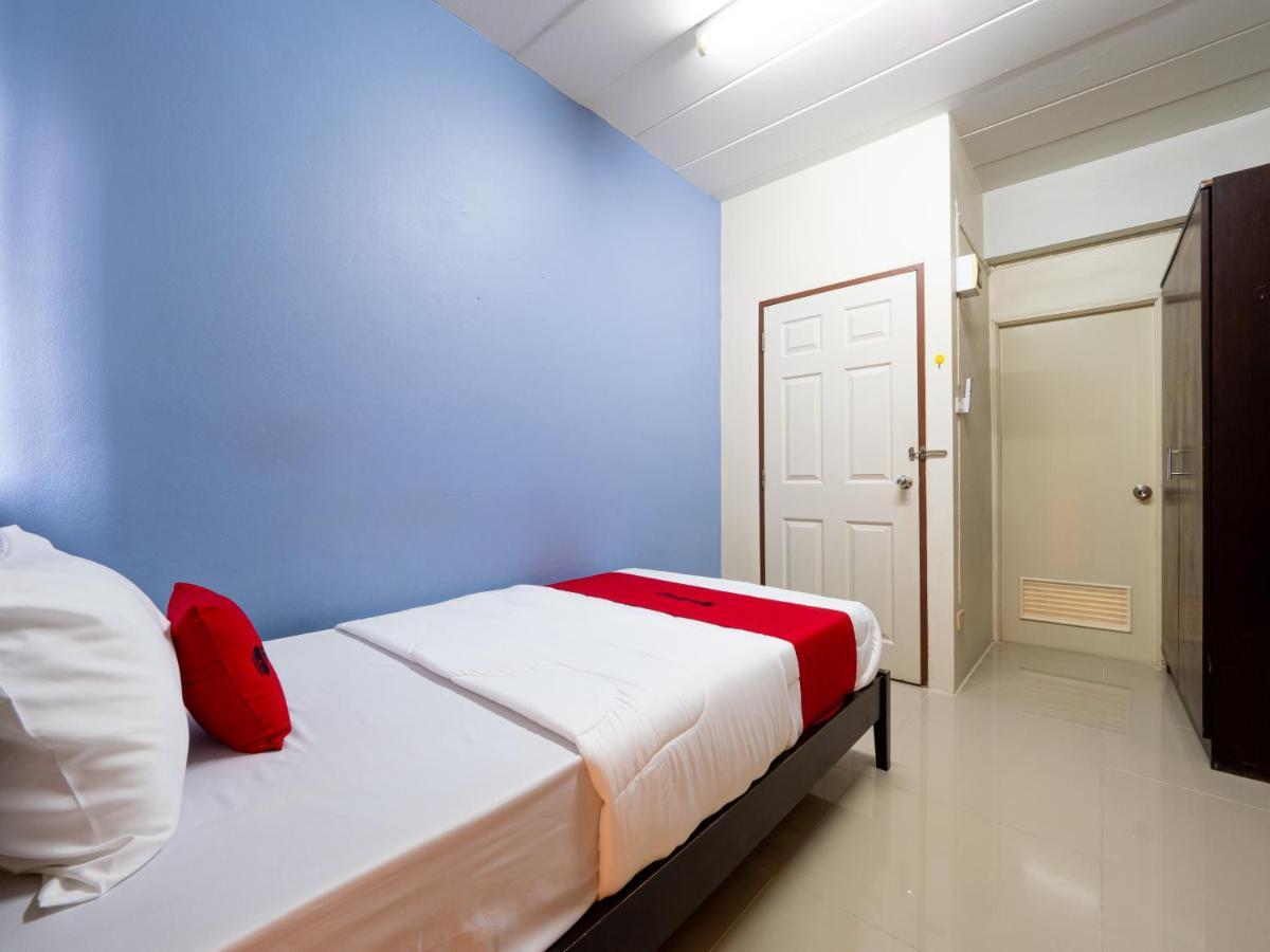 Si Fah At Bangsaen Hotel Ban Rong Khoei Екстериор снимка