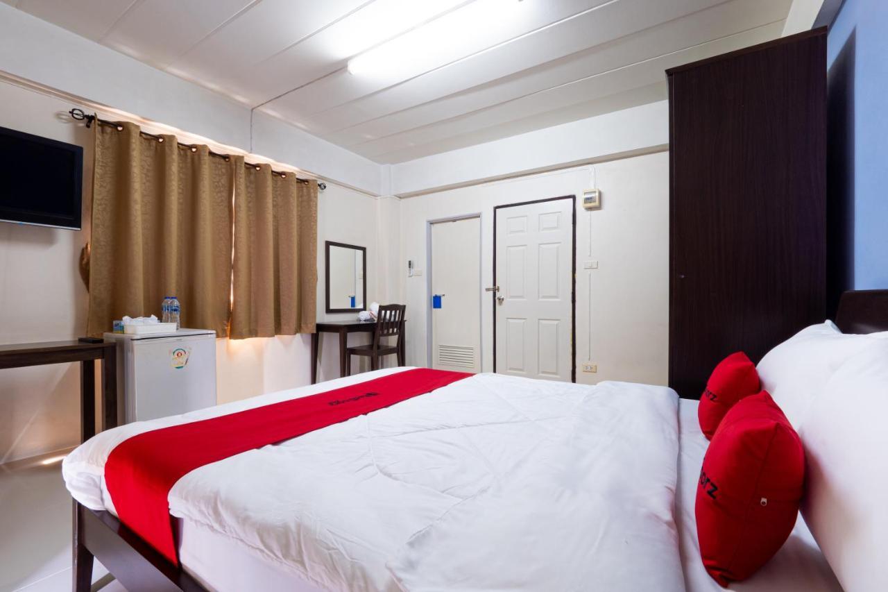 Si Fah At Bangsaen Hotel Ban Rong Khoei Екстериор снимка