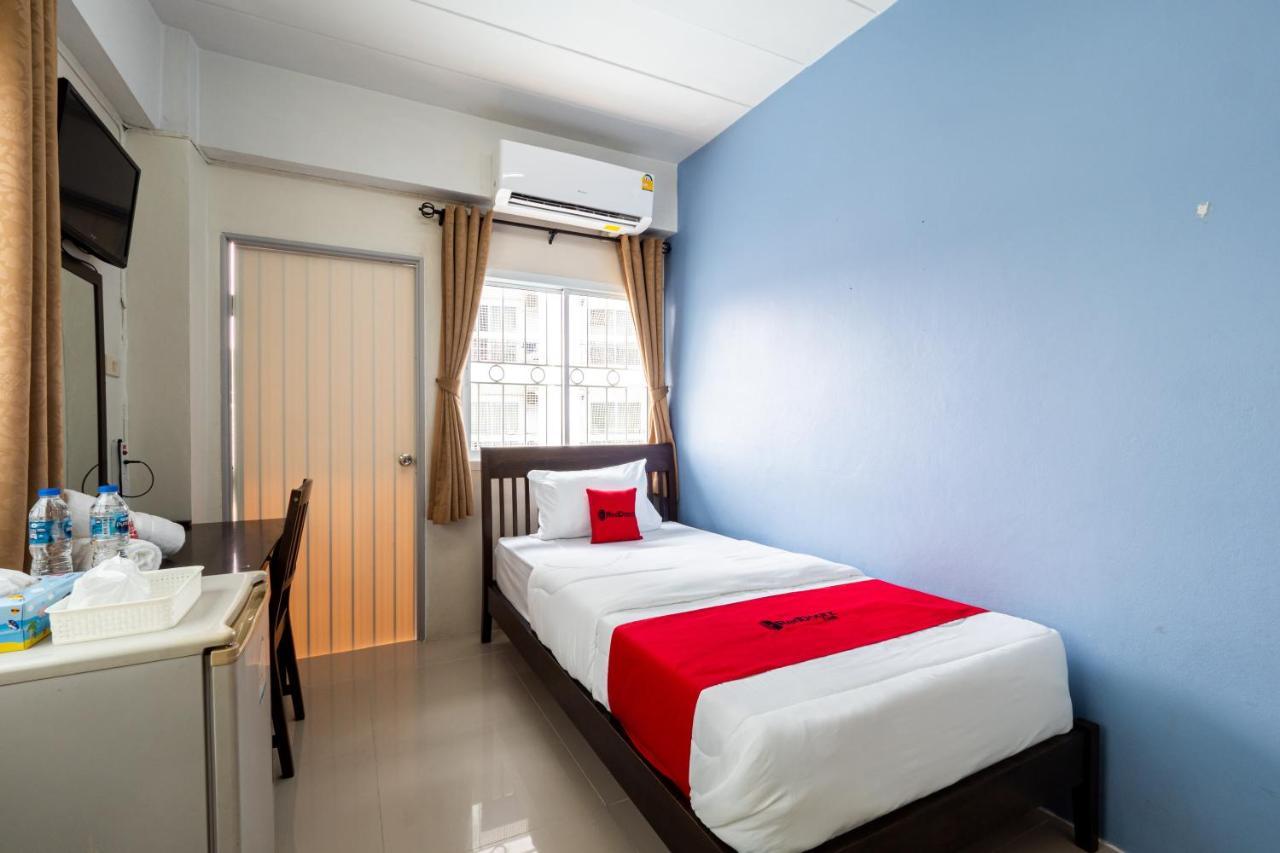 Si Fah At Bangsaen Hotel Ban Rong Khoei Екстериор снимка