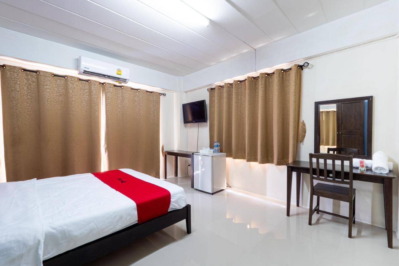 Si Fah At Bangsaen Hotel Ban Rong Khoei Екстериор снимка