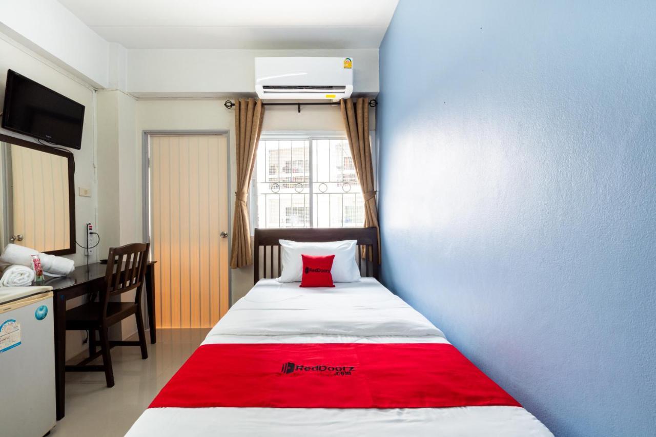 Si Fah At Bangsaen Hotel Ban Rong Khoei Екстериор снимка