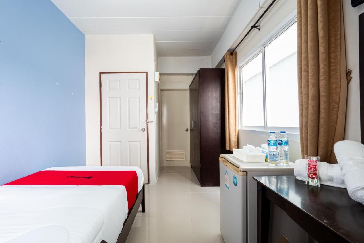 Si Fah At Bangsaen Hotel Ban Rong Khoei Екстериор снимка