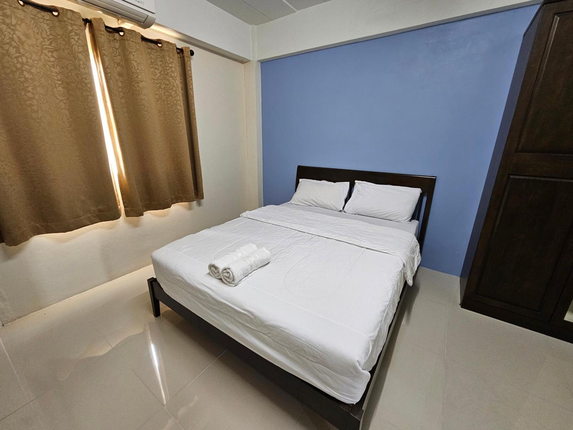 Si Fah At Bangsaen Hotel Ban Rong Khoei Екстериор снимка